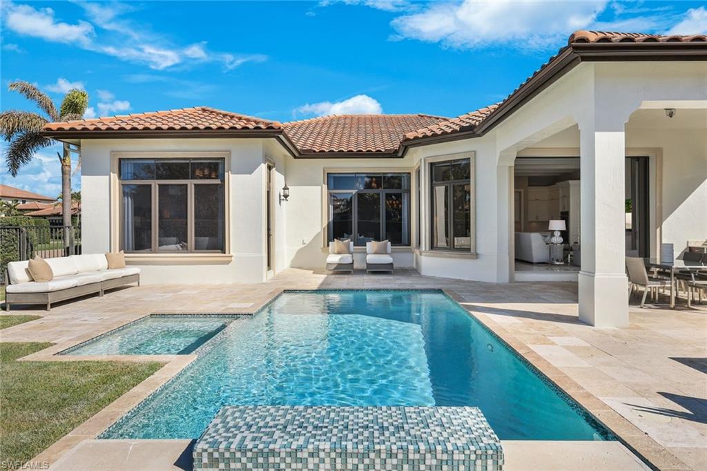 TRADITIONS - Residential