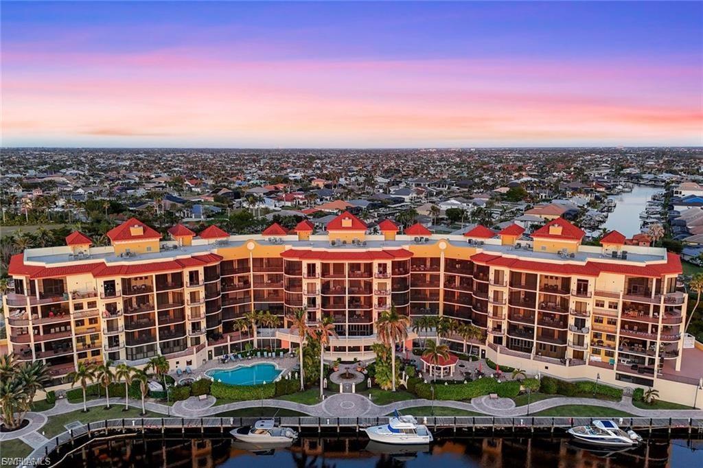 CAPE HARBOUR - Residential