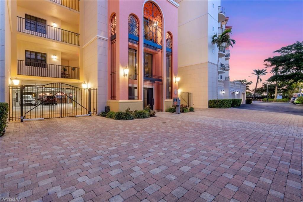 CAPE HARBOUR - Residential