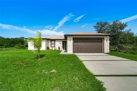 3601 E 18 St, Lehigh Acres, FL 33972 - #: 224083931