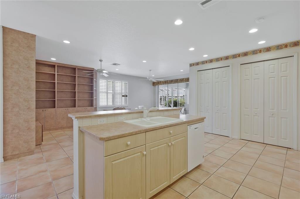 EMERALD COVE - Residential