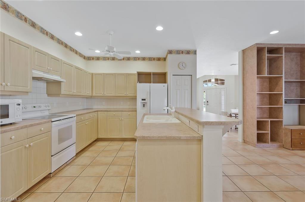 EMERALD COVE - Residential