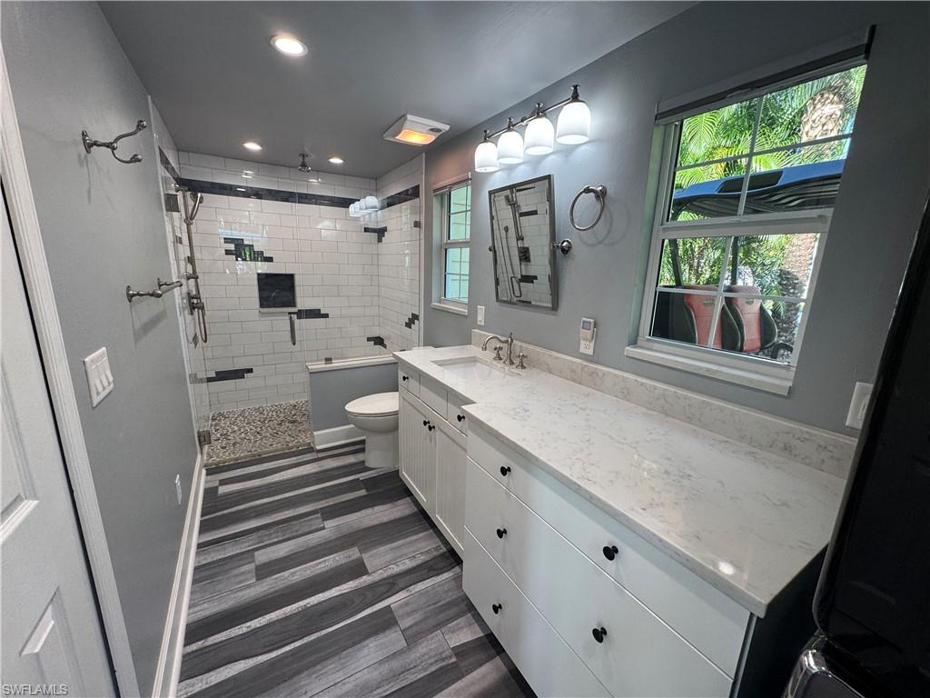 RIVERBEND MOTORCOACH RESORT - Land