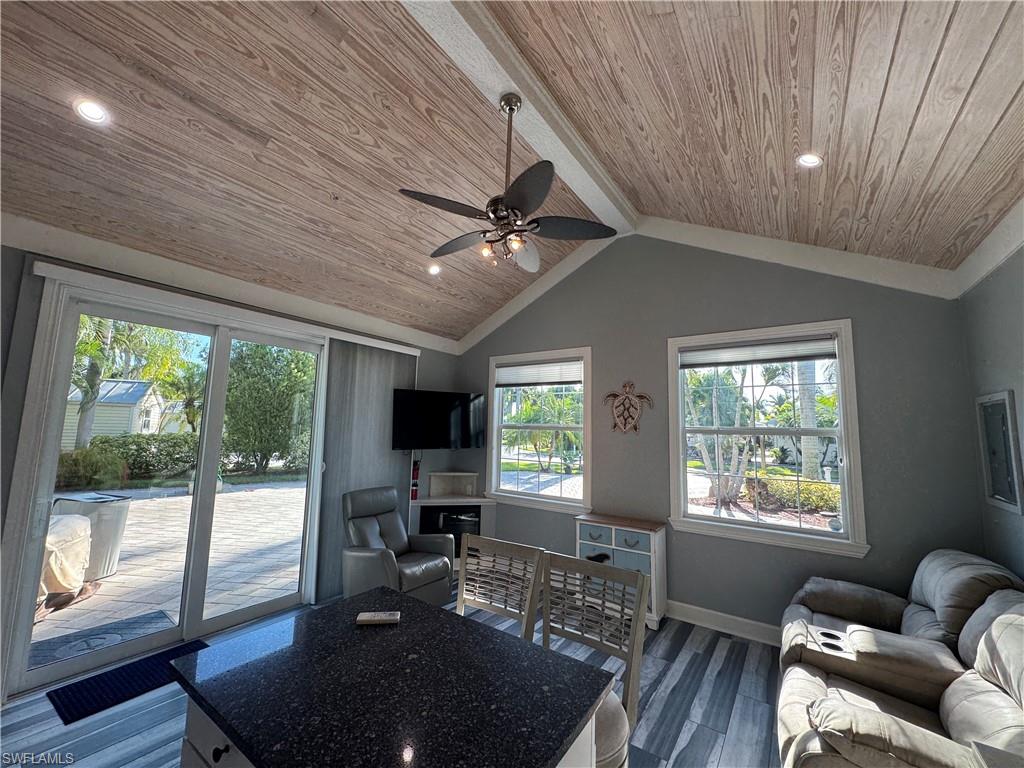 RIVERBEND MOTORCOACH RESORT - Land