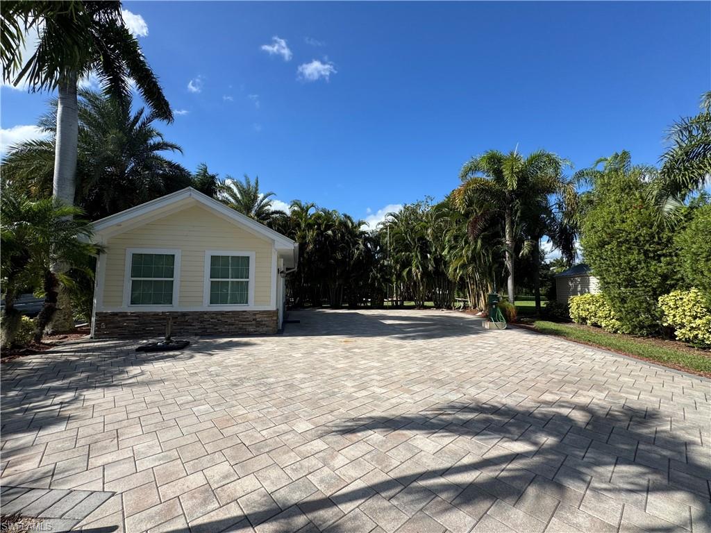 RIVERBEND MOTORCOACH RESORT - Land