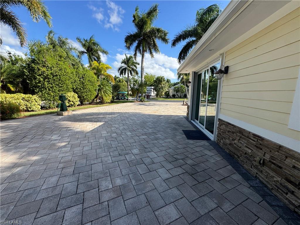 RIVERBEND MOTORCOACH RESORT - Land