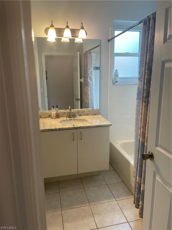 HUNTINGTON LAKES - Residential