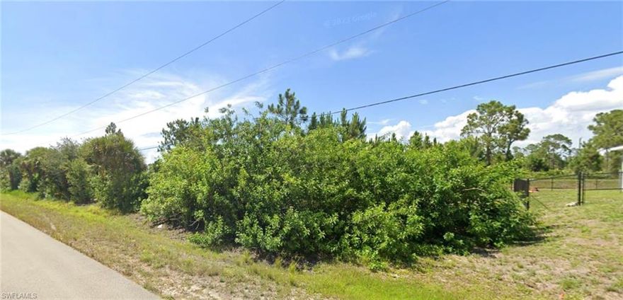 Quarter acre lot in Lehigh Acres, Florida. Build your dream home in this prime residential area, near shopping, schools and entertainment. Don't miss this opportunity! Contact listing agent for more info.