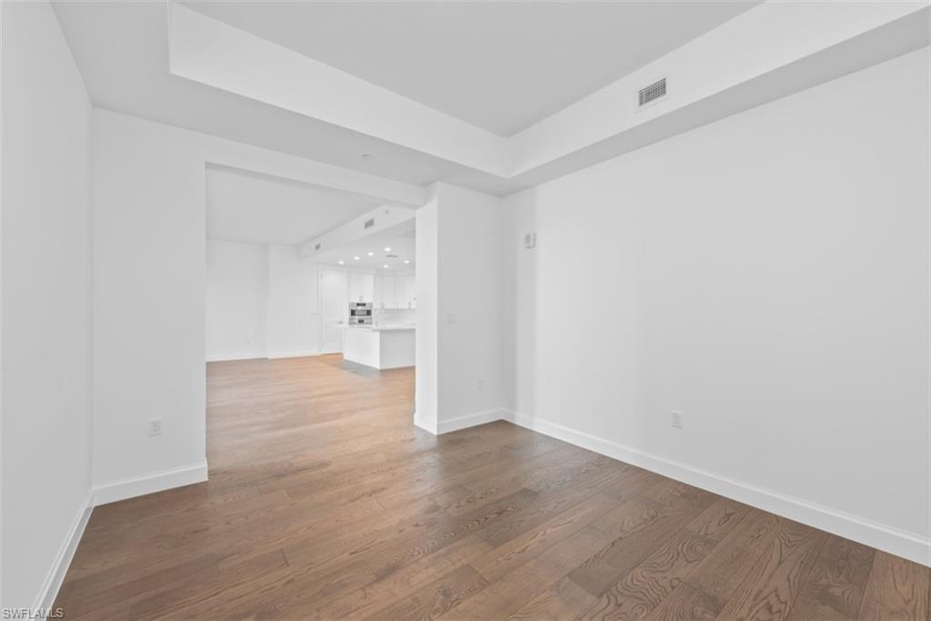 ELEVEN ELEVEN CENTRAL - Residential Lease