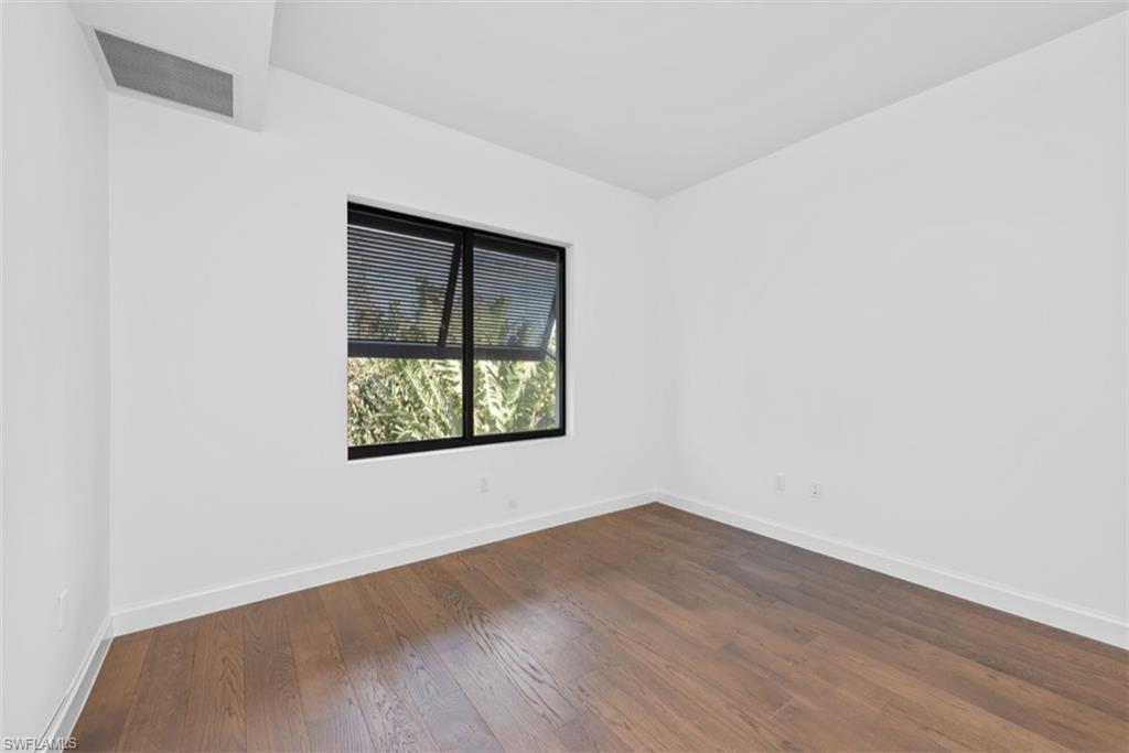 ELEVEN ELEVEN CENTRAL - Residential Lease