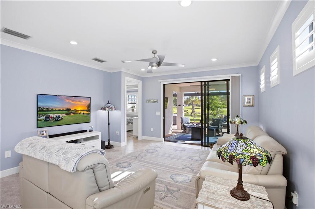 COUNTRY CLUB - Residential