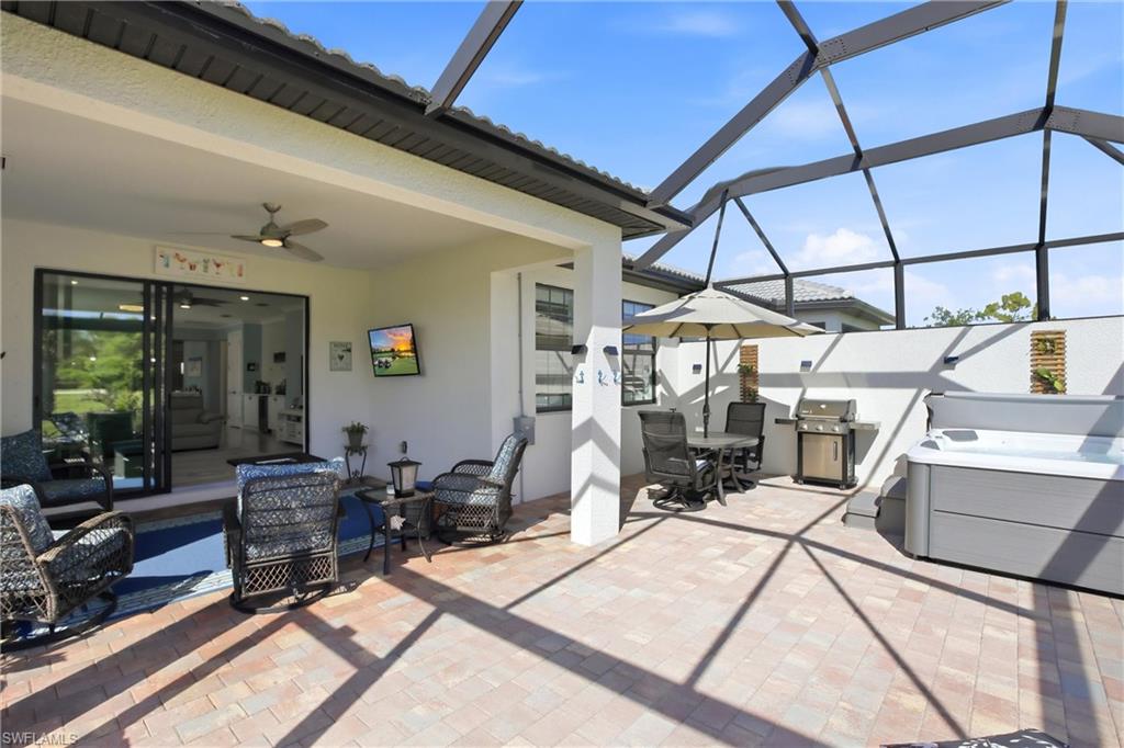 COUNTRY CLUB - Residential