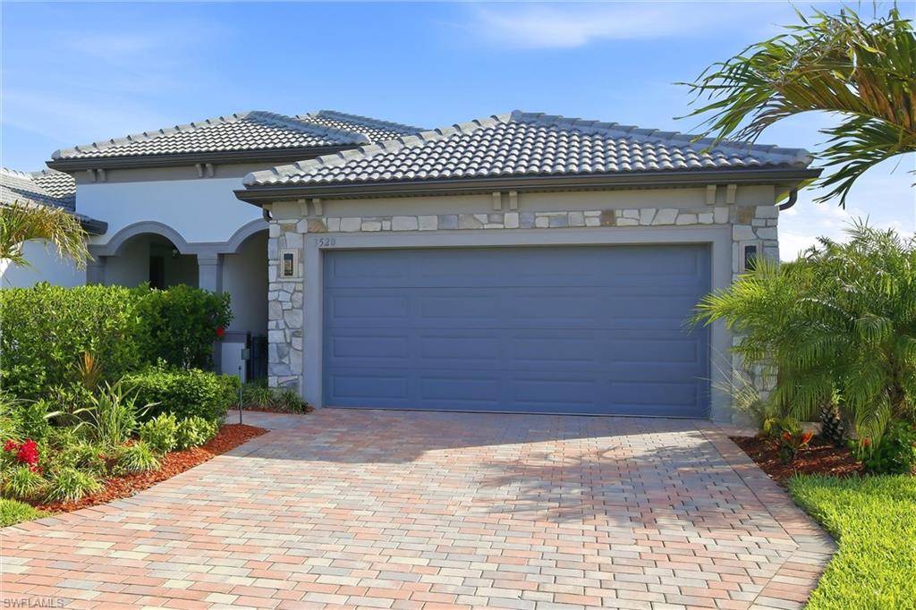 COUNTRY CLUB - Residential