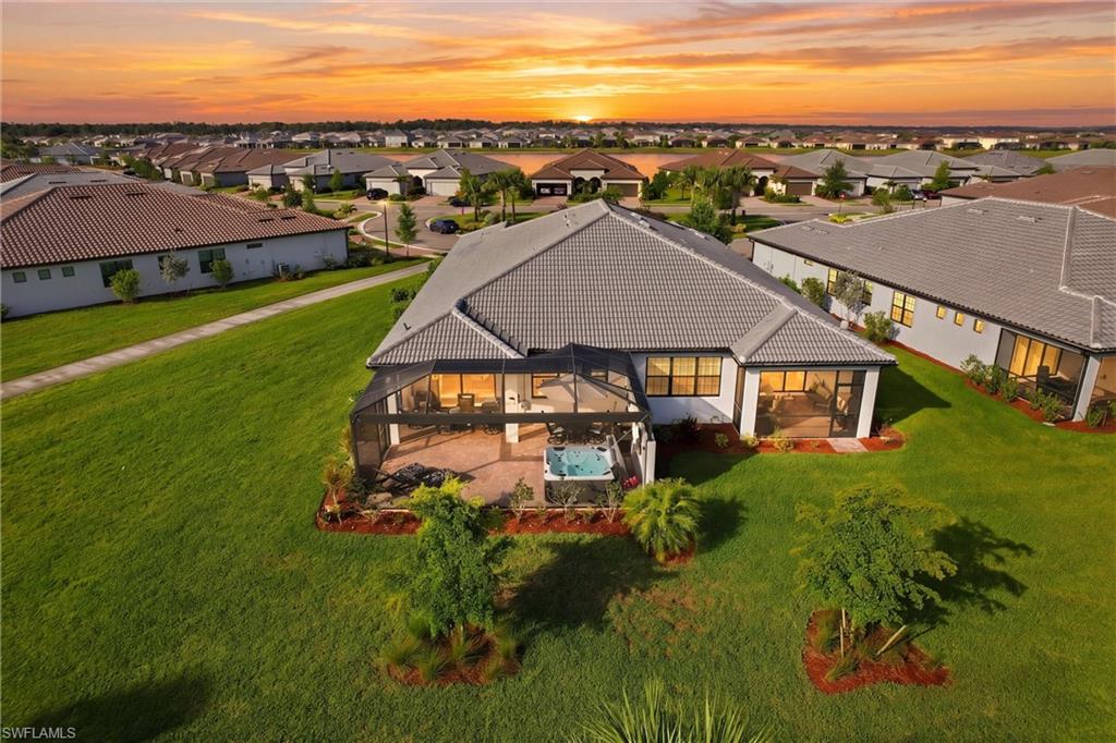 COUNTRY CLUB - Residential