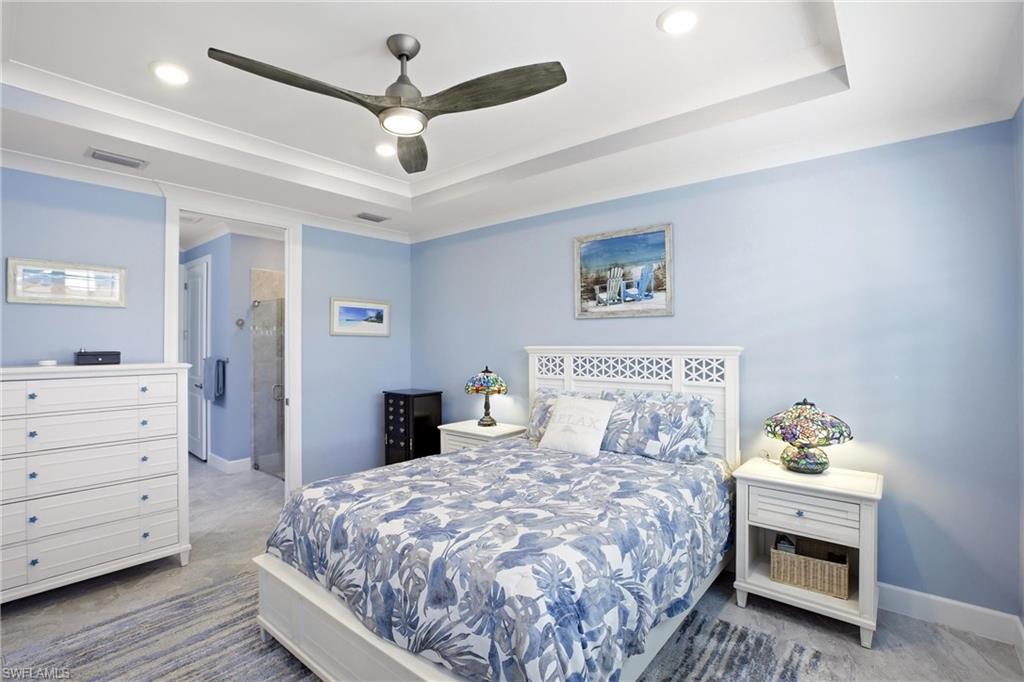 COUNTRY CLUB - Residential