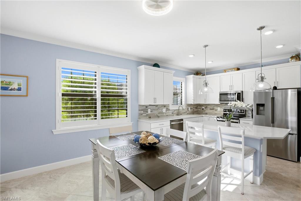 COUNTRY CLUB - Residential