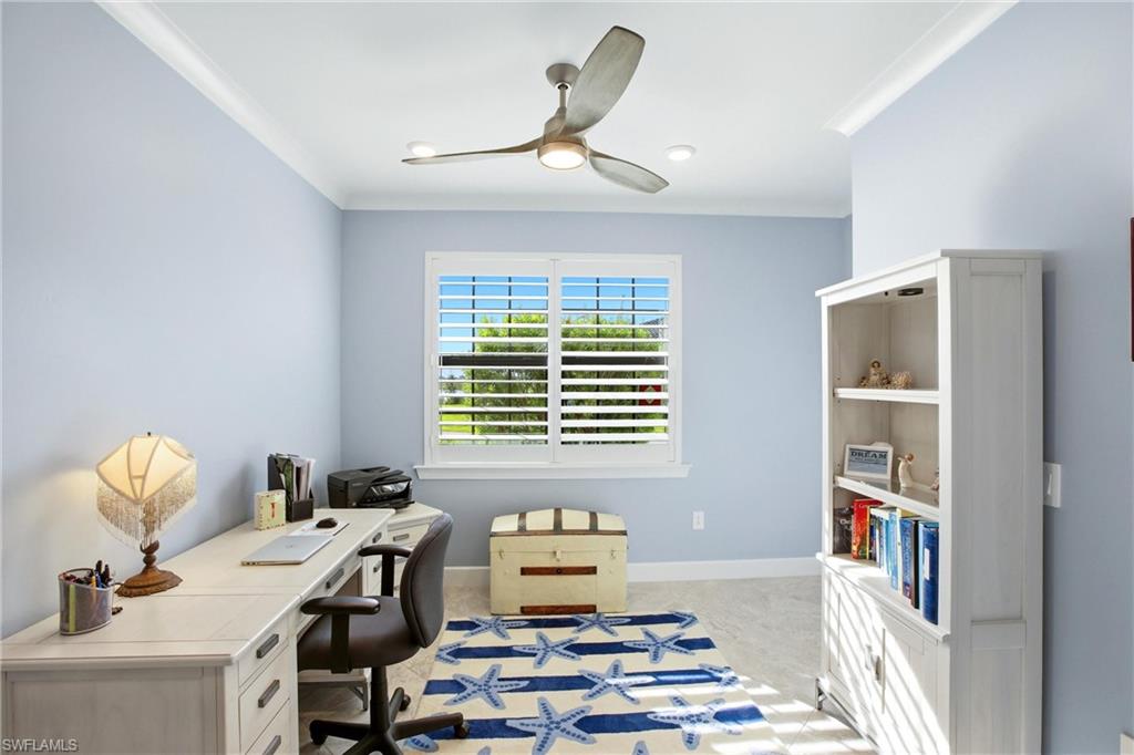 COUNTRY CLUB - Residential