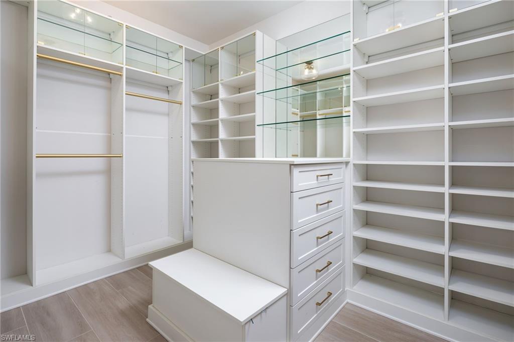 CASTELLA - Residential