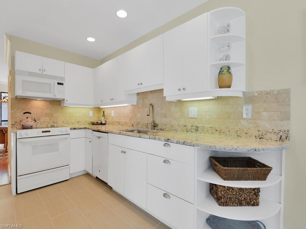 EAGLE CREEK VILLA HOMES - Residential