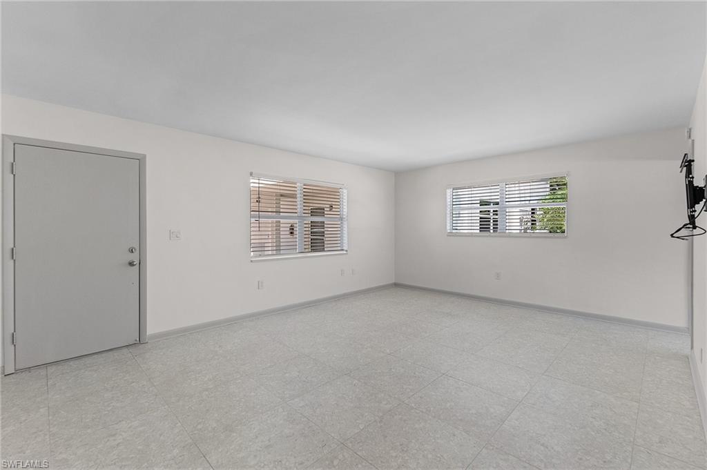 TWIN PALMS - Residential