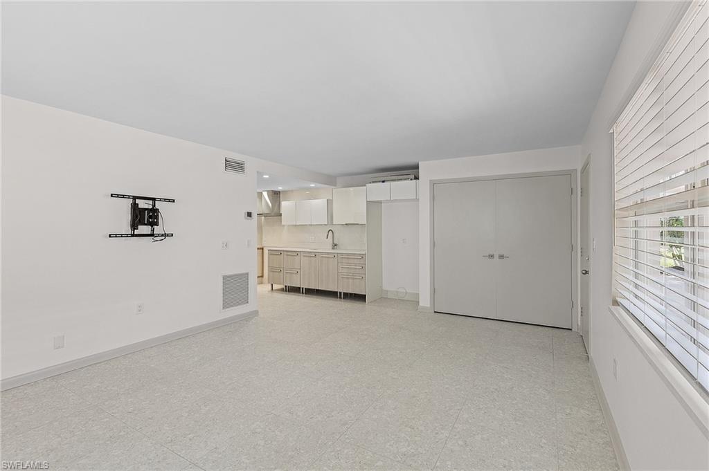 TWIN PALMS - Residential