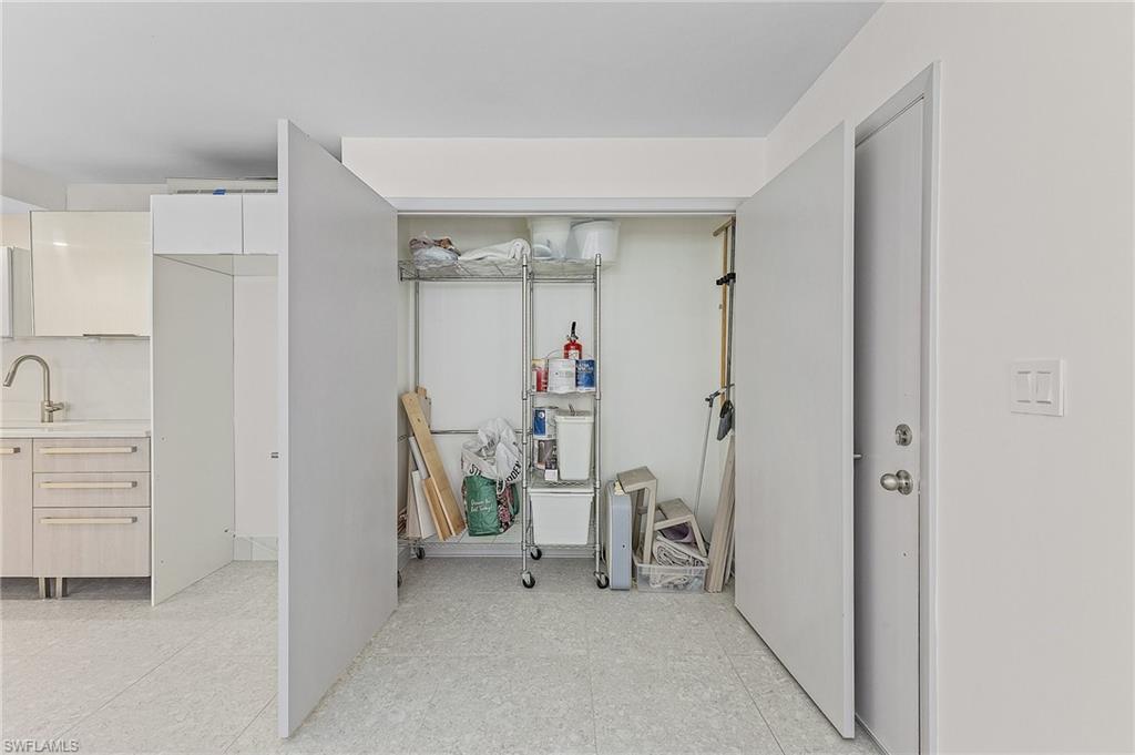 TWIN PALMS - Residential