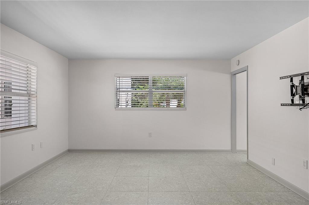 TWIN PALMS - Residential