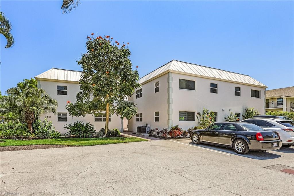 TWIN PALMS - Residential