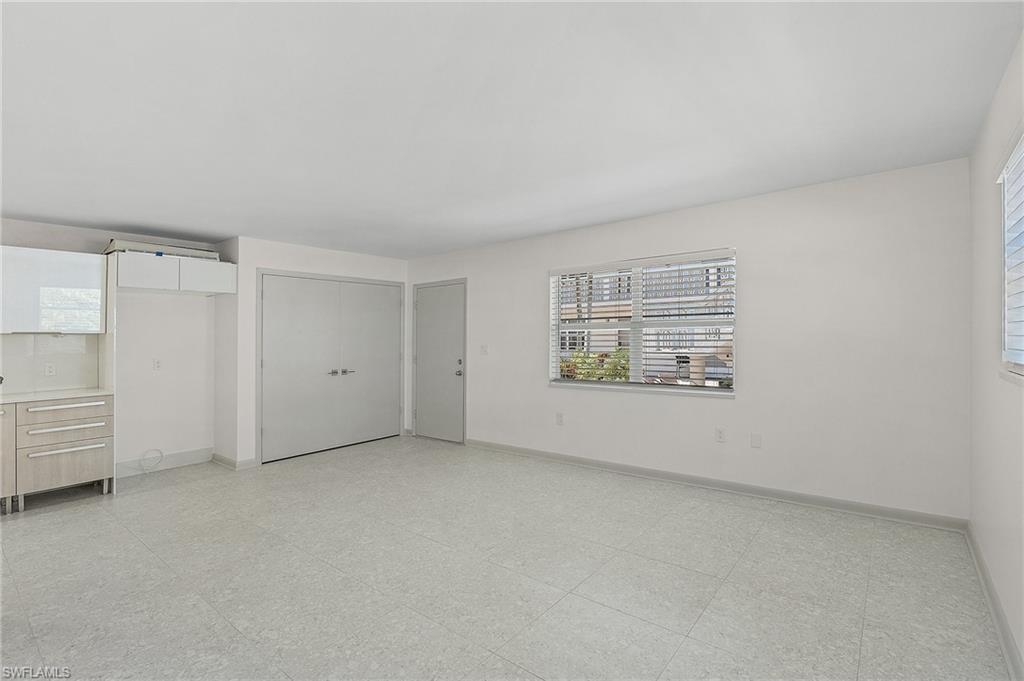 TWIN PALMS - Residential