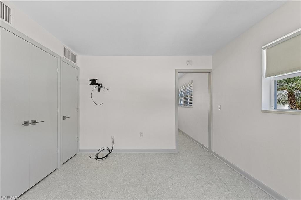 TWIN PALMS - Residential