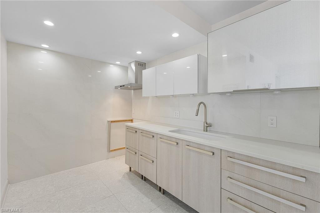 TWIN PALMS - Residential