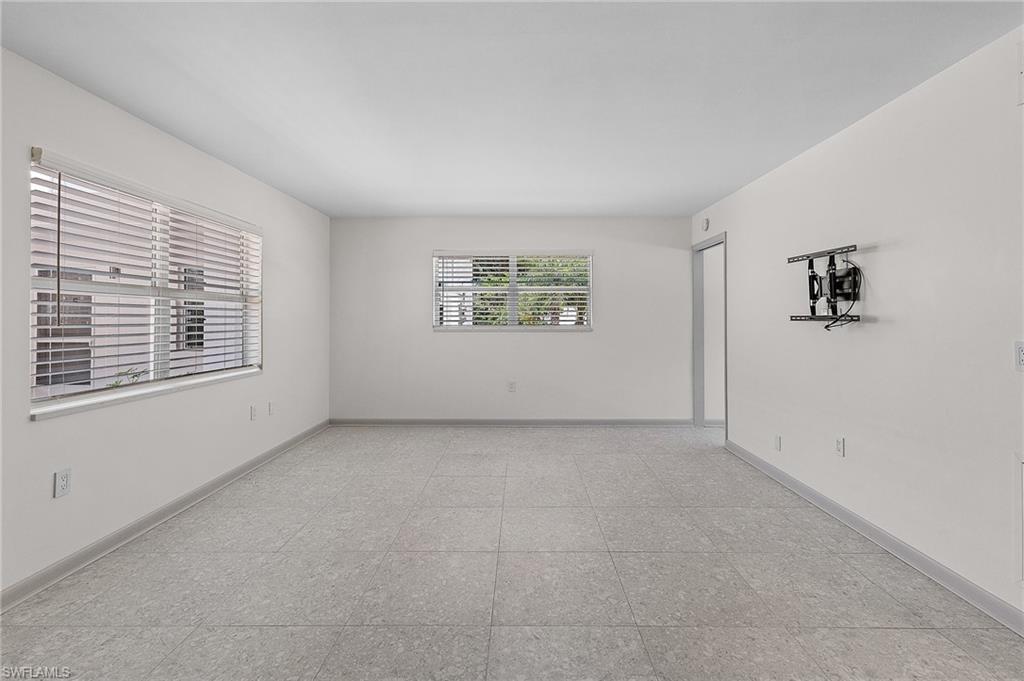 TWIN PALMS - Residential