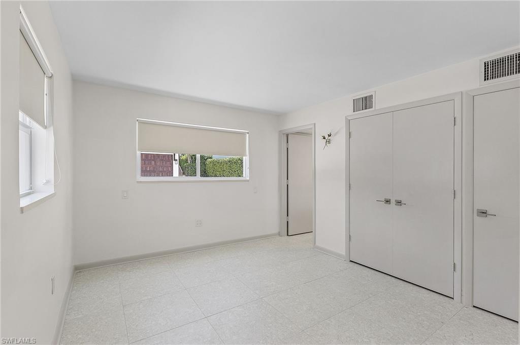 TWIN PALMS - Residential