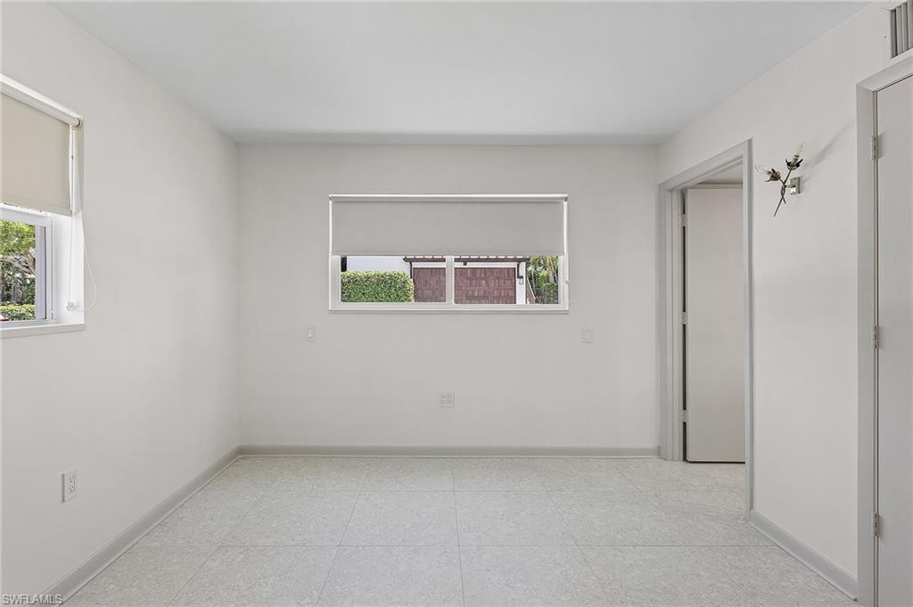 TWIN PALMS - Residential