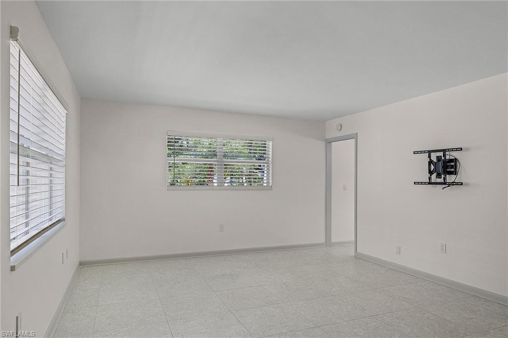 TWIN PALMS - Residential