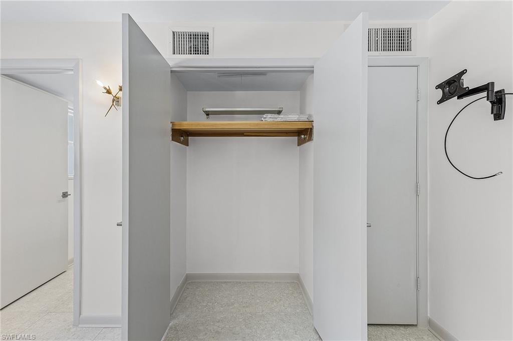 TWIN PALMS - Residential