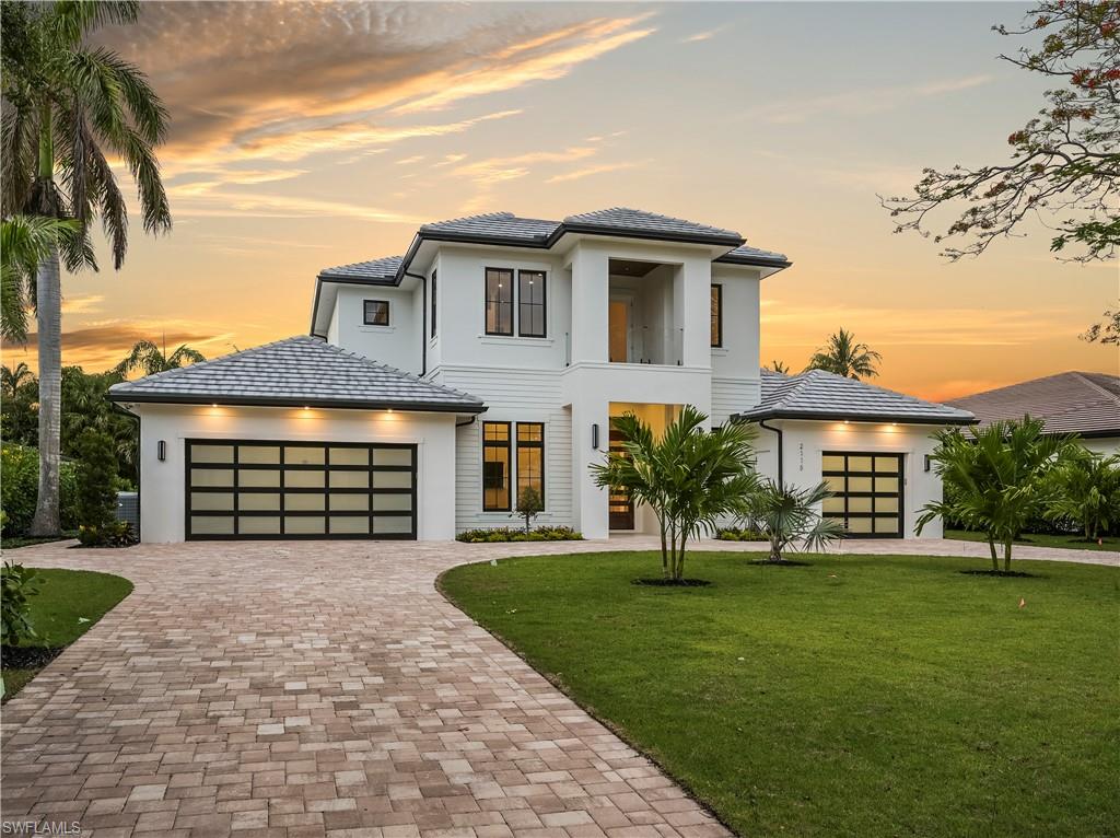 MOORINGS - Residential