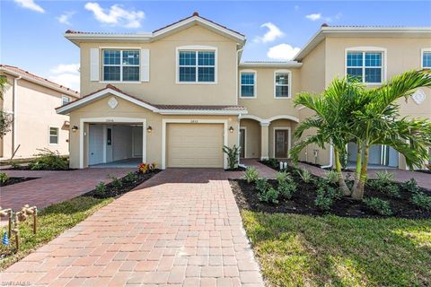 Townhouse in NAPLES FL 2867 BLOSSOM WAY.jpg