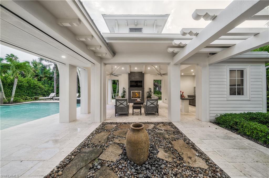 MOORINGS - Residential