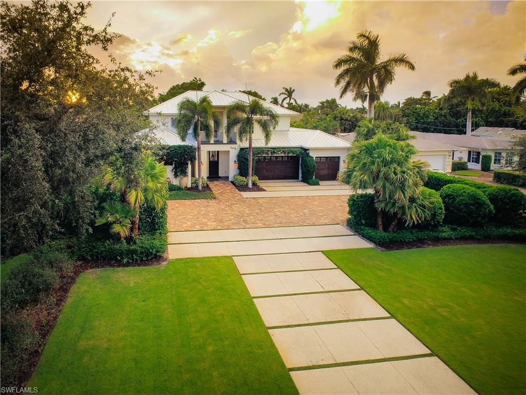 MOORINGS - Residential