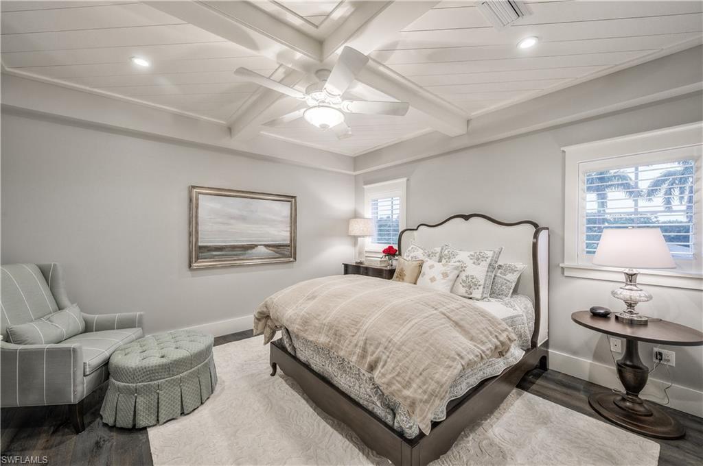 MOORINGS - Residential