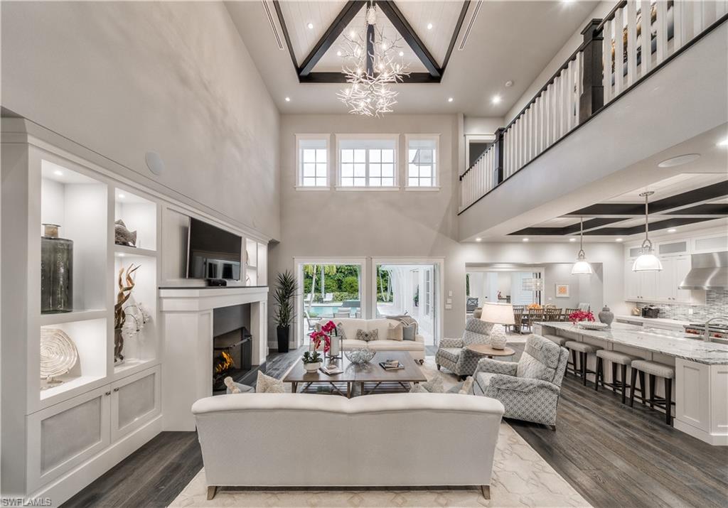 MOORINGS - Residential