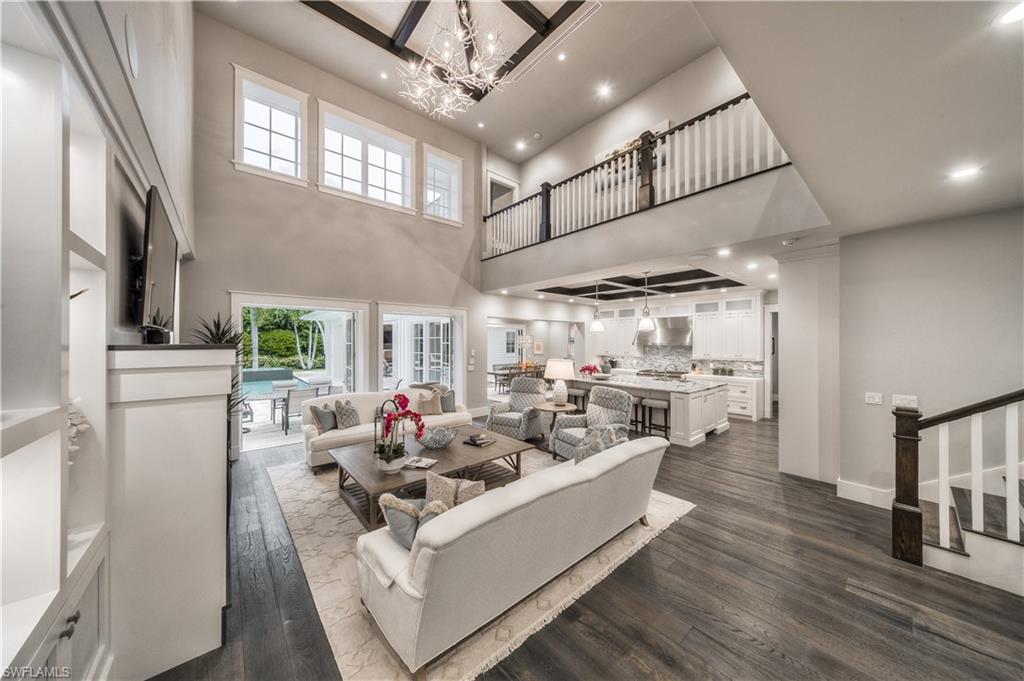 MOORINGS - Residential