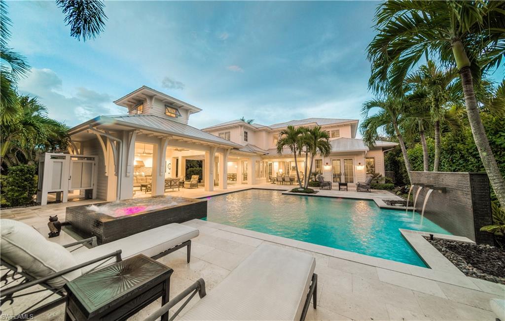 MOORINGS - Residential