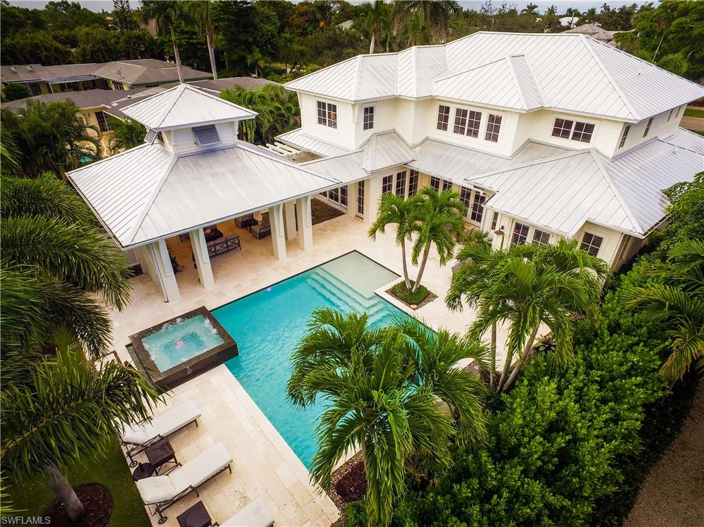 MOORINGS - Residential