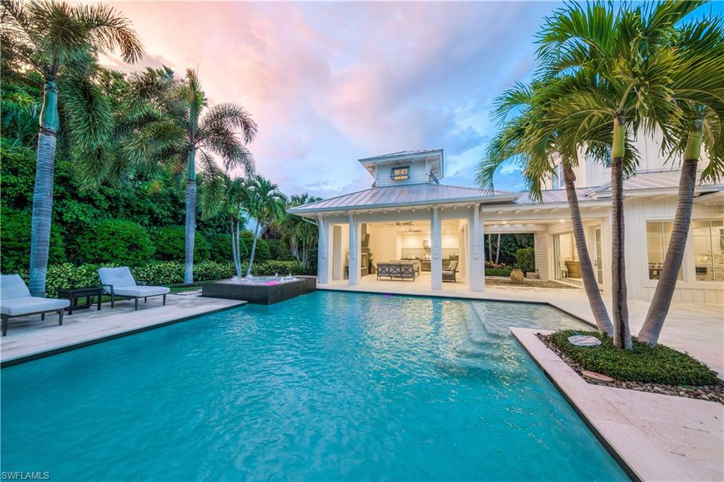 MOORINGS - Residential