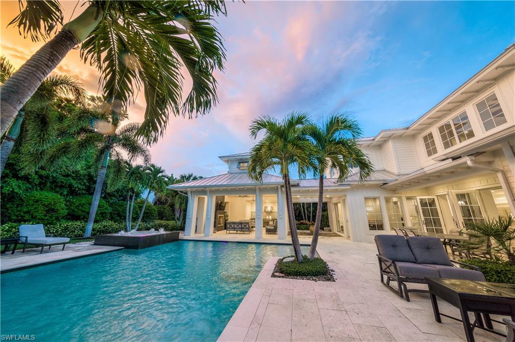 MOORINGS - Residential