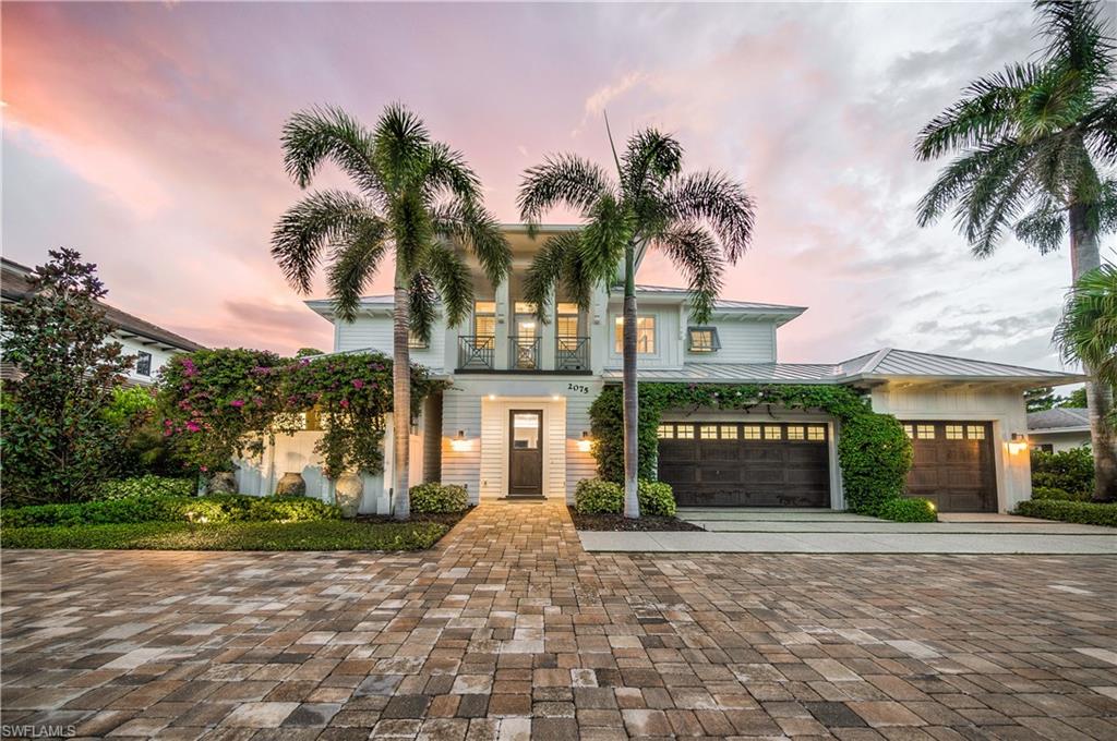 MOORINGS - Residential