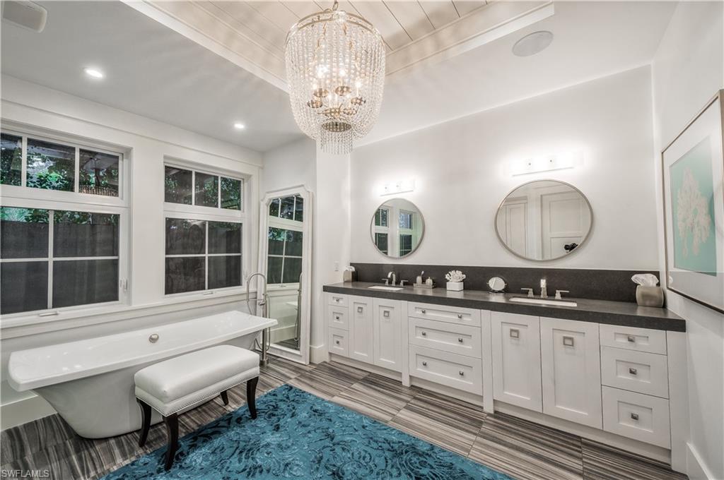 MOORINGS - Residential