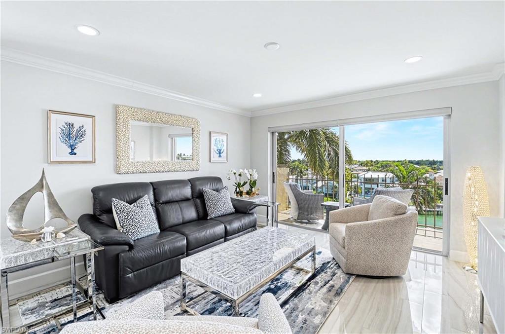 2150 Gulf Shore BLVD N 605